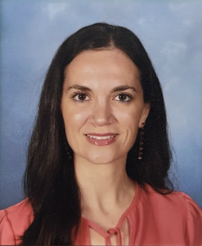 Andreea Schwimmer, M.A., Founder and Lead Educator of Peak Online Learning